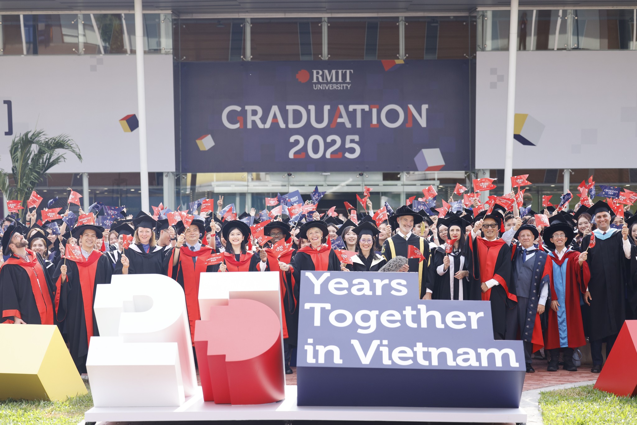 RMIT Vietnam now has over 12,000 students, 1,300 staff members, and a powerful network of nearly 25,500 alumni. (Photo: RMIT)